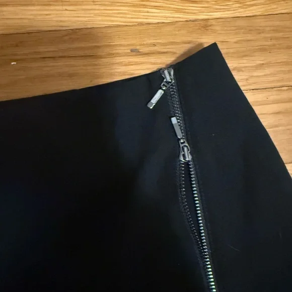 NWT Reiss pencil skirt with double zipper - Picture 3 of 4